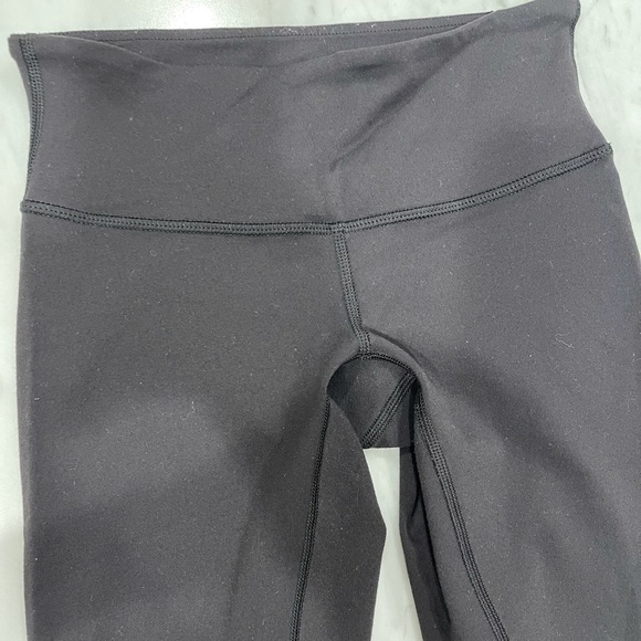 Lululemon Wunder Under mid rise cropped leggings. Luon - Picture 3 of 8